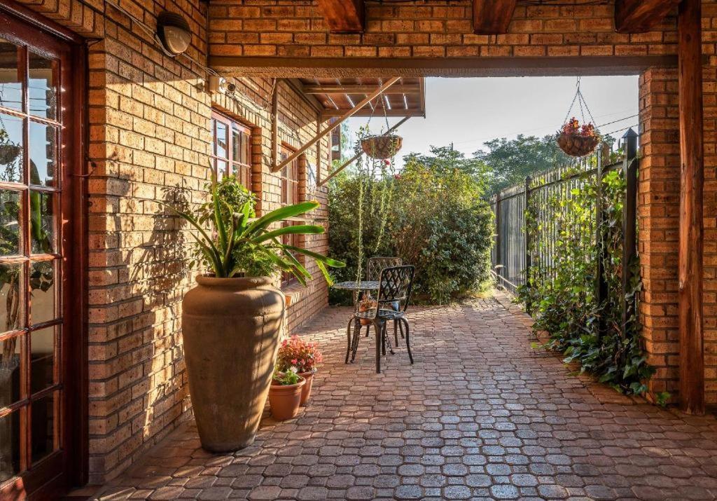 Kuruman Inn Exteriör bild