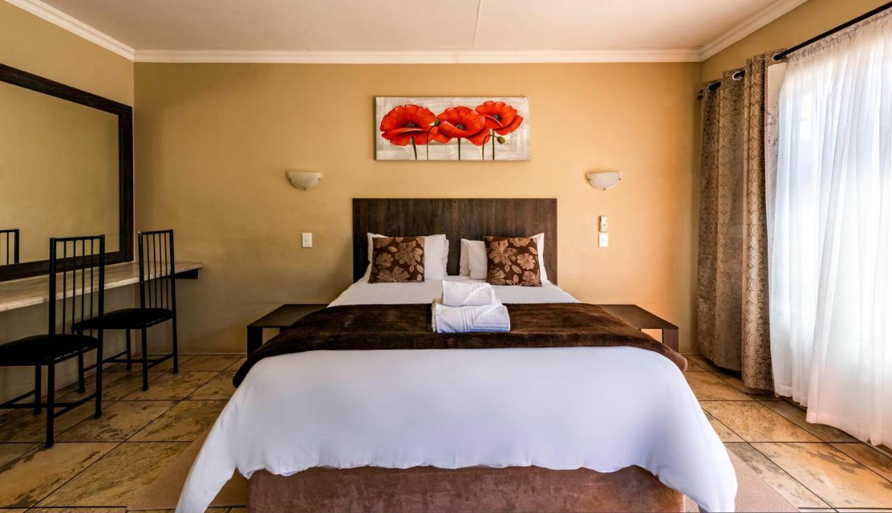 Kuruman Inn Exteriör bild